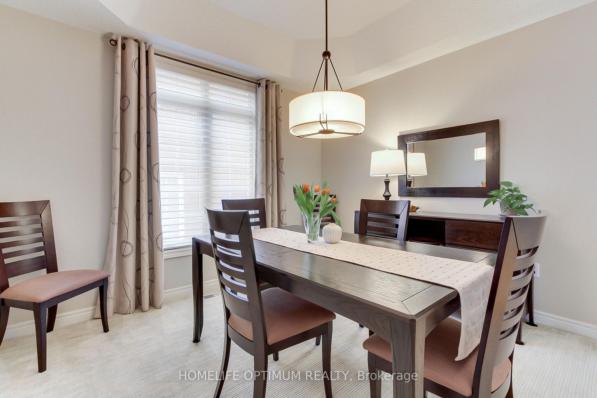 Photo 10 of 30 Benville Crescent E, Aurora, Aurora Estates — HOMEH