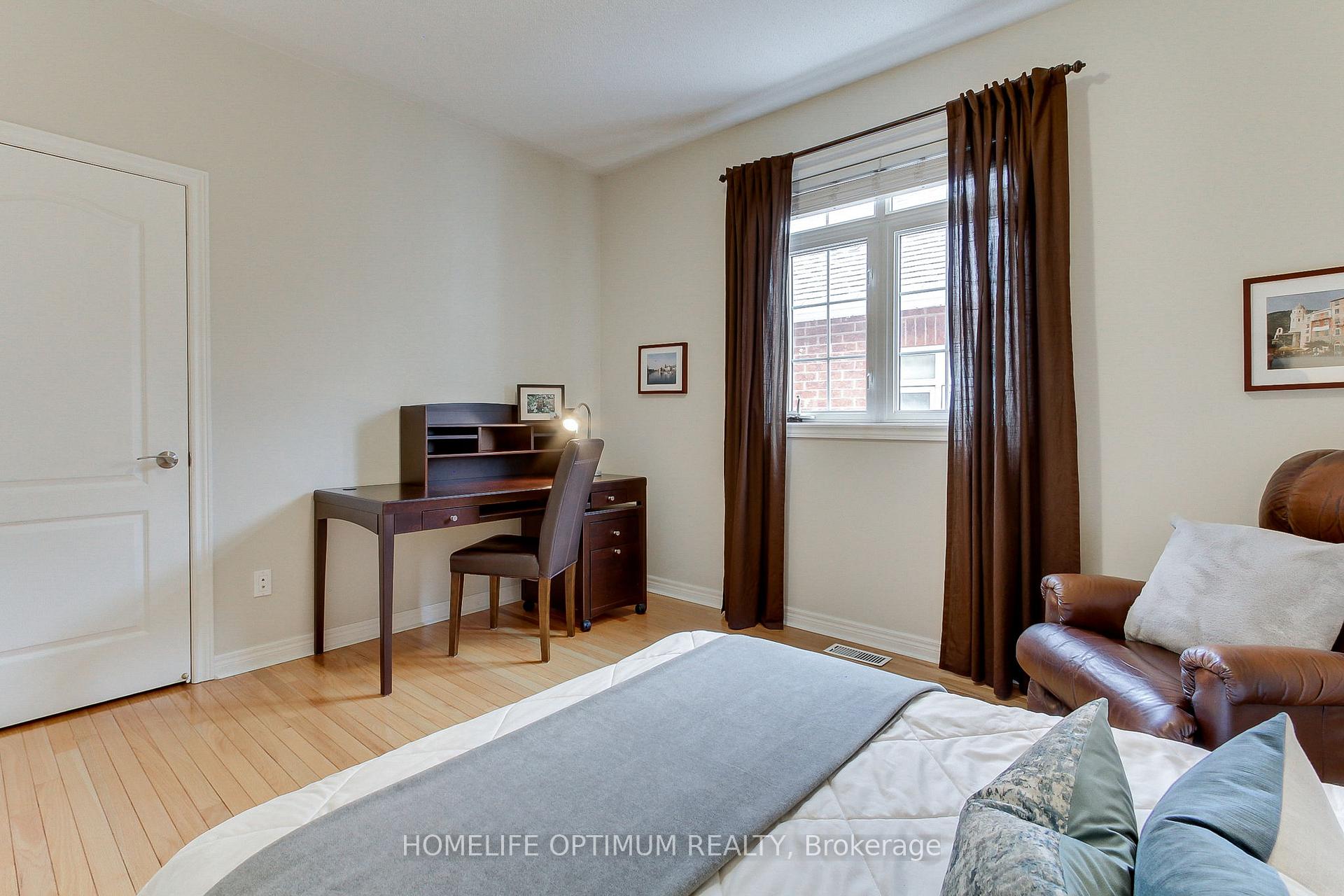 Photo 24 of 30 Benville Crescent E, Aurora, Aurora Estates — HOMEH