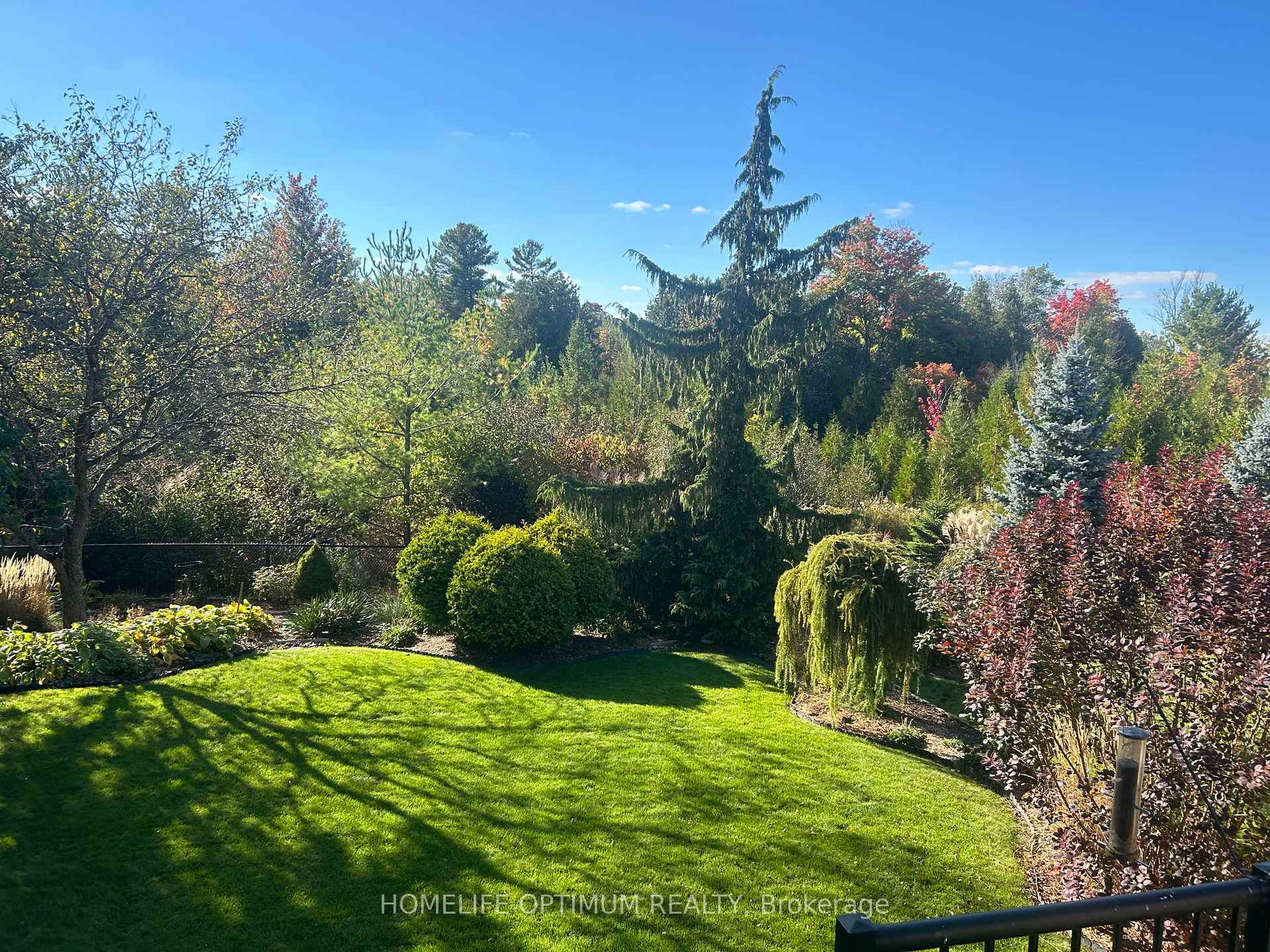 Photo 38 of 30 Benville Crescent E, Aurora, Aurora Estates — HOMEH