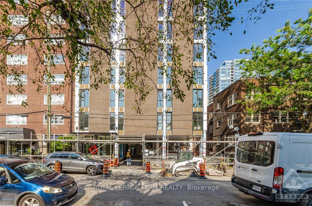 Front of Unit 204, 331 Cooper Street