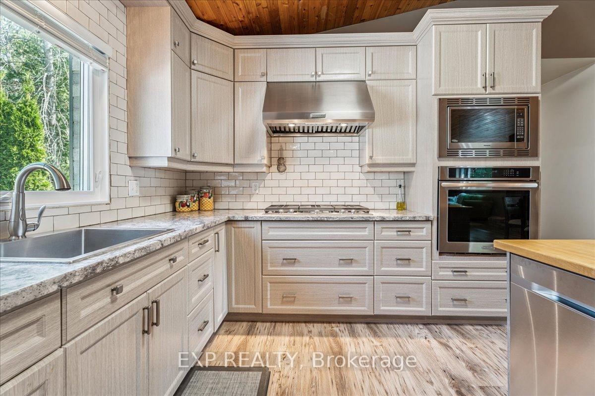 Photo 11 of 28 Currie Avenue, Collingwood — HOMEH