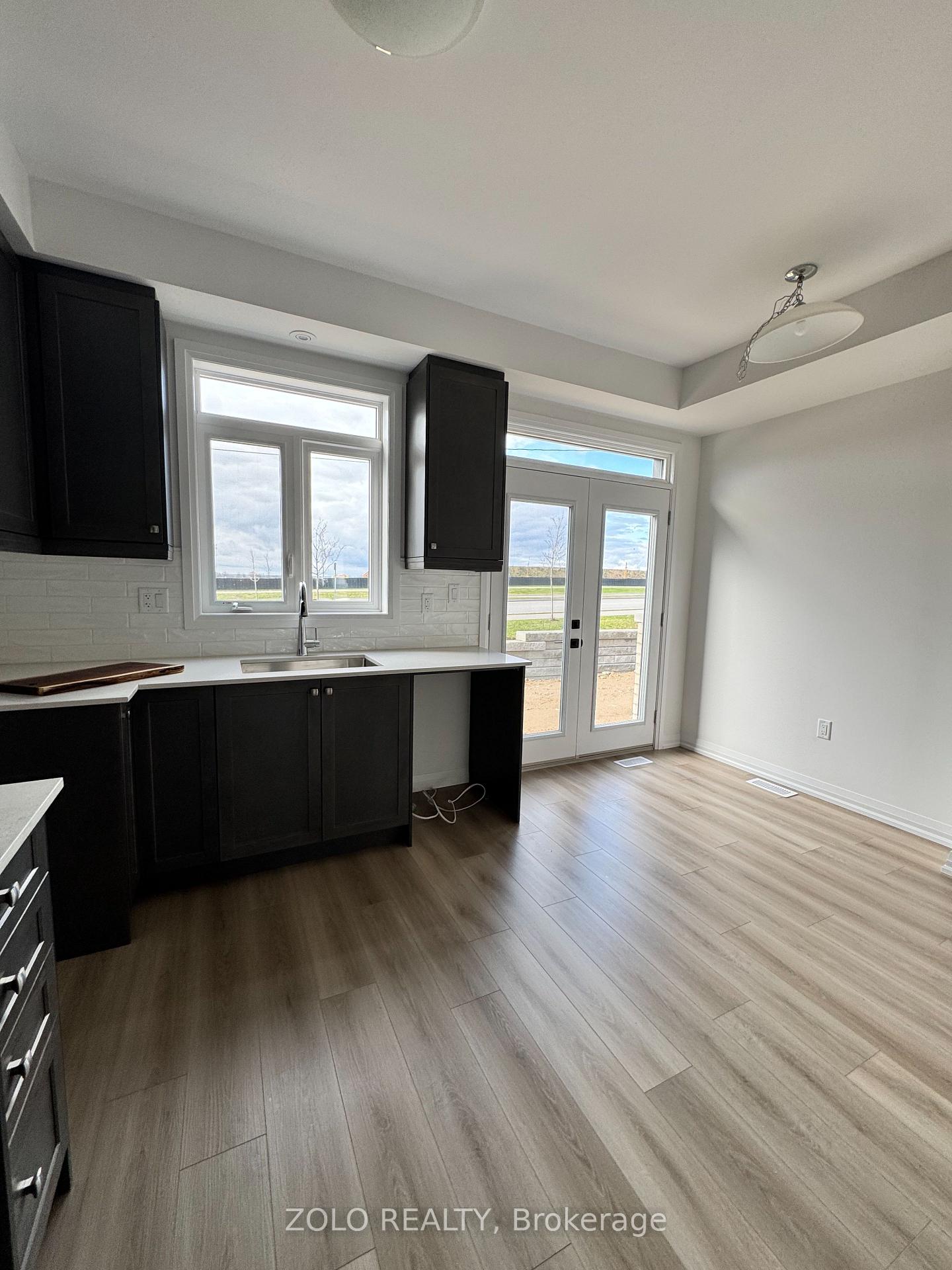Photo 5 of Unit 24, 55 Tom Brown Drive, Brant, Paris — HOMEH
