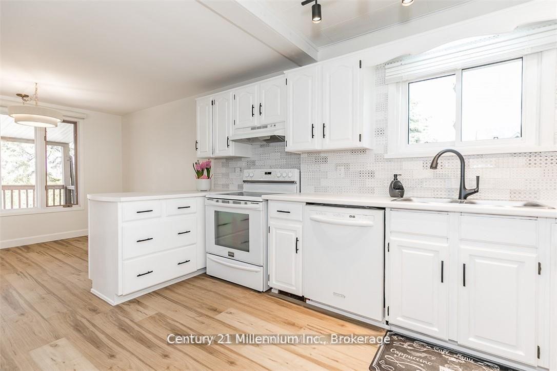 Photo 13 of 33 Niagara Street, Collingwood — HOMEH