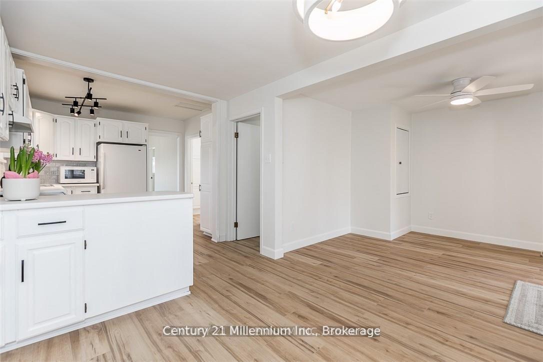 Photo 17 of 33 Niagara Street, Collingwood — HOMEH