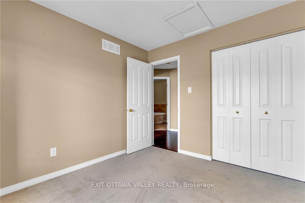 Photo 9 of 302 Citiplace Drive, Ottawa, Merivale Industrial Park/Citiplace — HOMEH