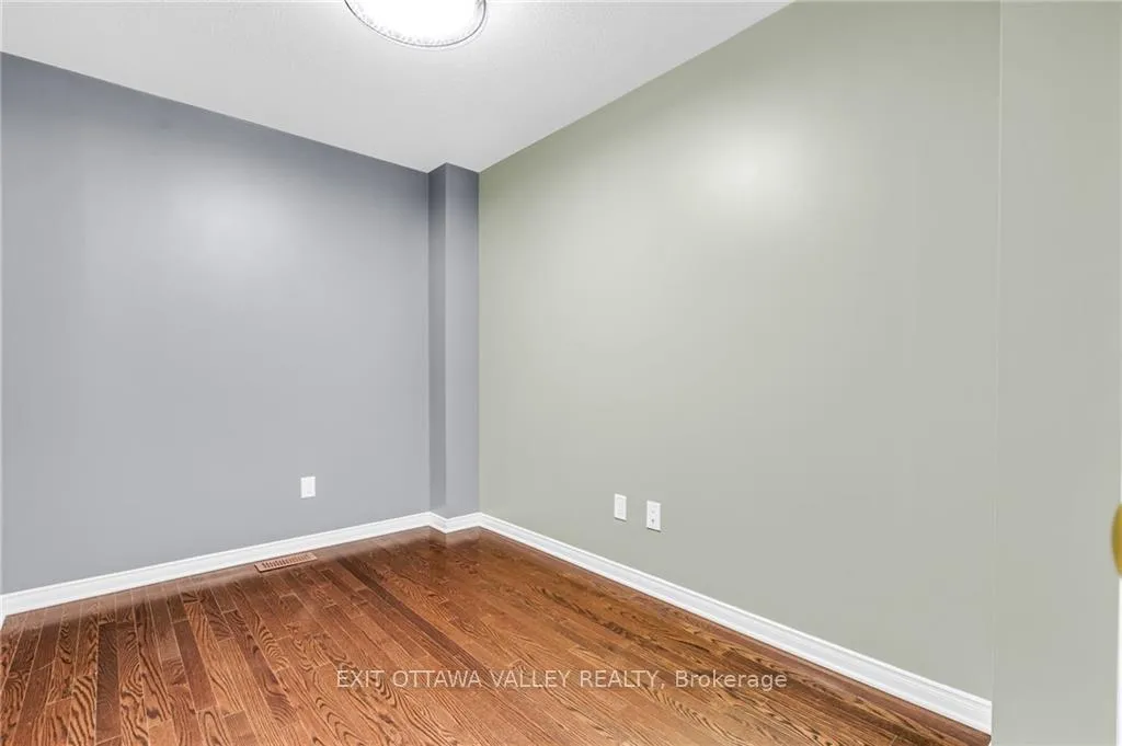 Photo 16 of 302 Citiplace Drive, Ottawa, Merivale Industrial Park/Citiplace — HOMEH