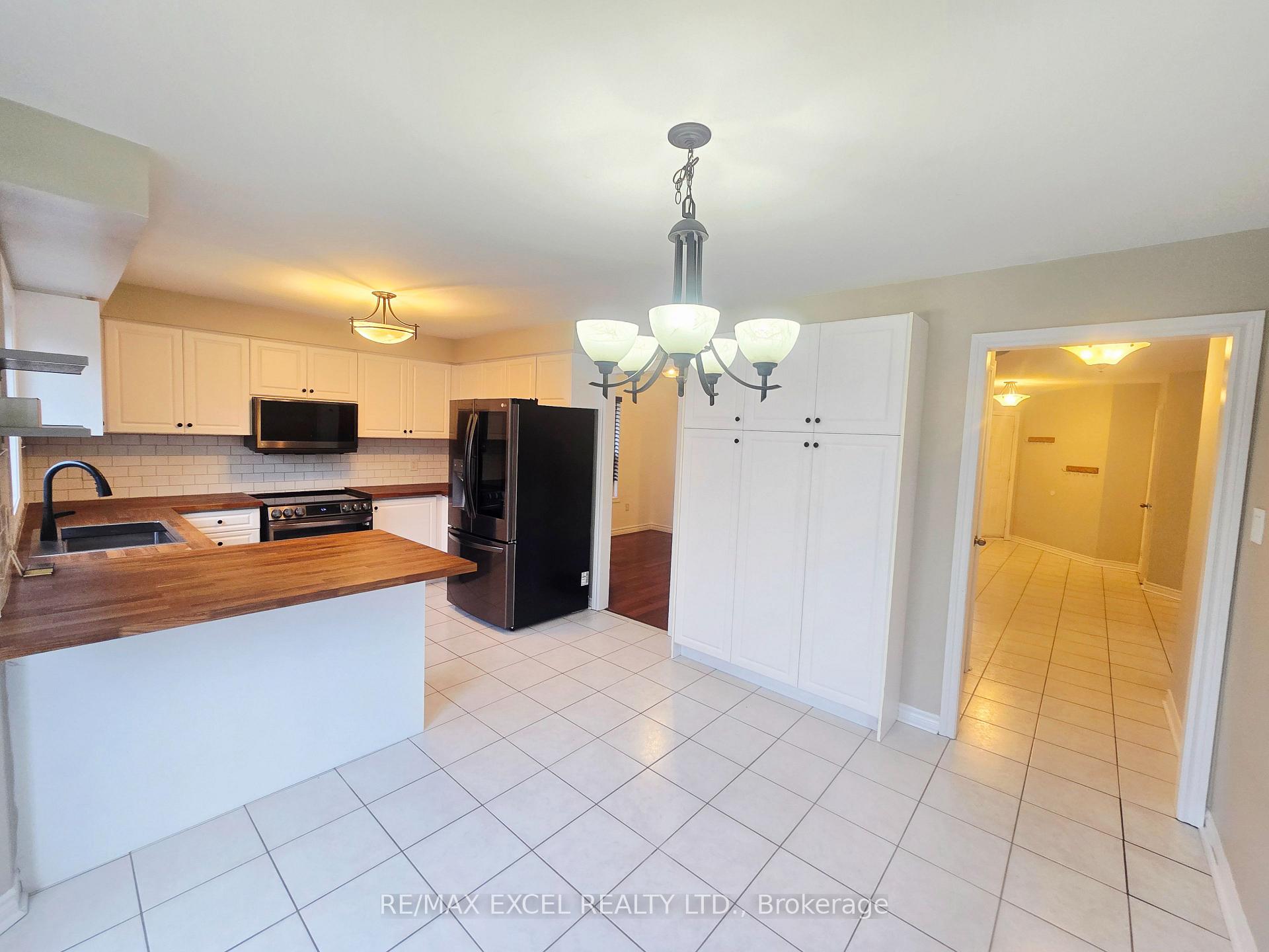 Photo 6 of 38 Shaina Court, Barrie, Painswick South — HOMEH
