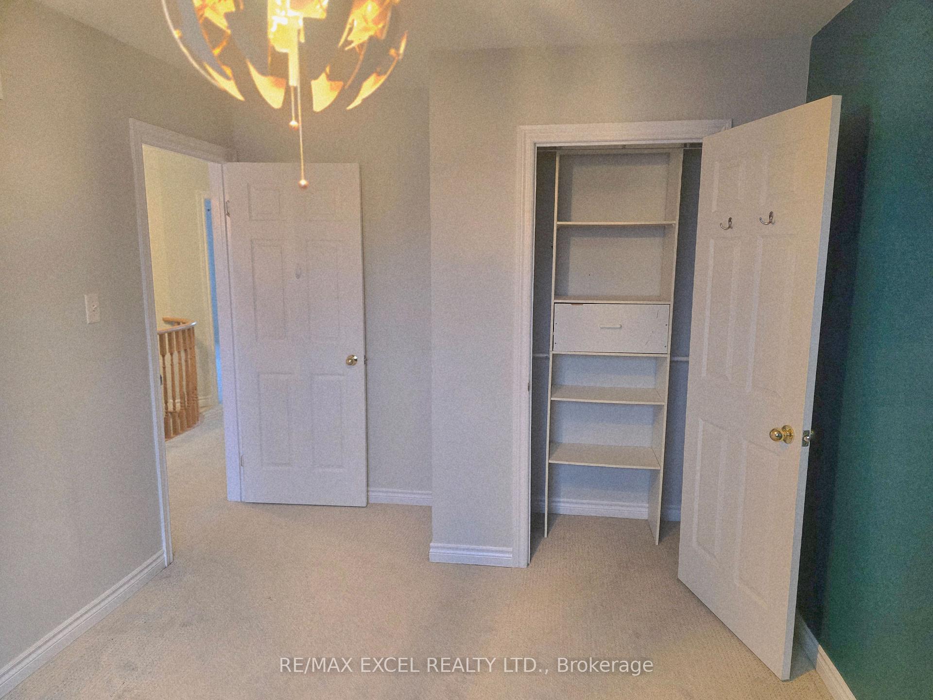 Photo 20 of 38 Shaina Court, Barrie, Painswick South — HOMEH