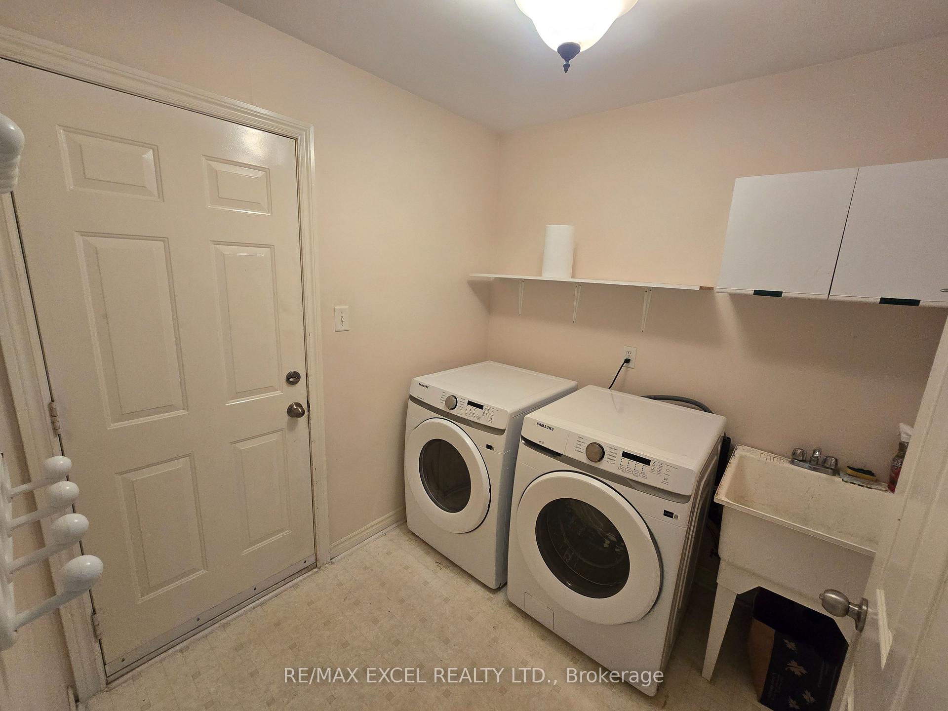 Photo 18 of 38 Shaina Court, Barrie, Painswick South — HOMEH