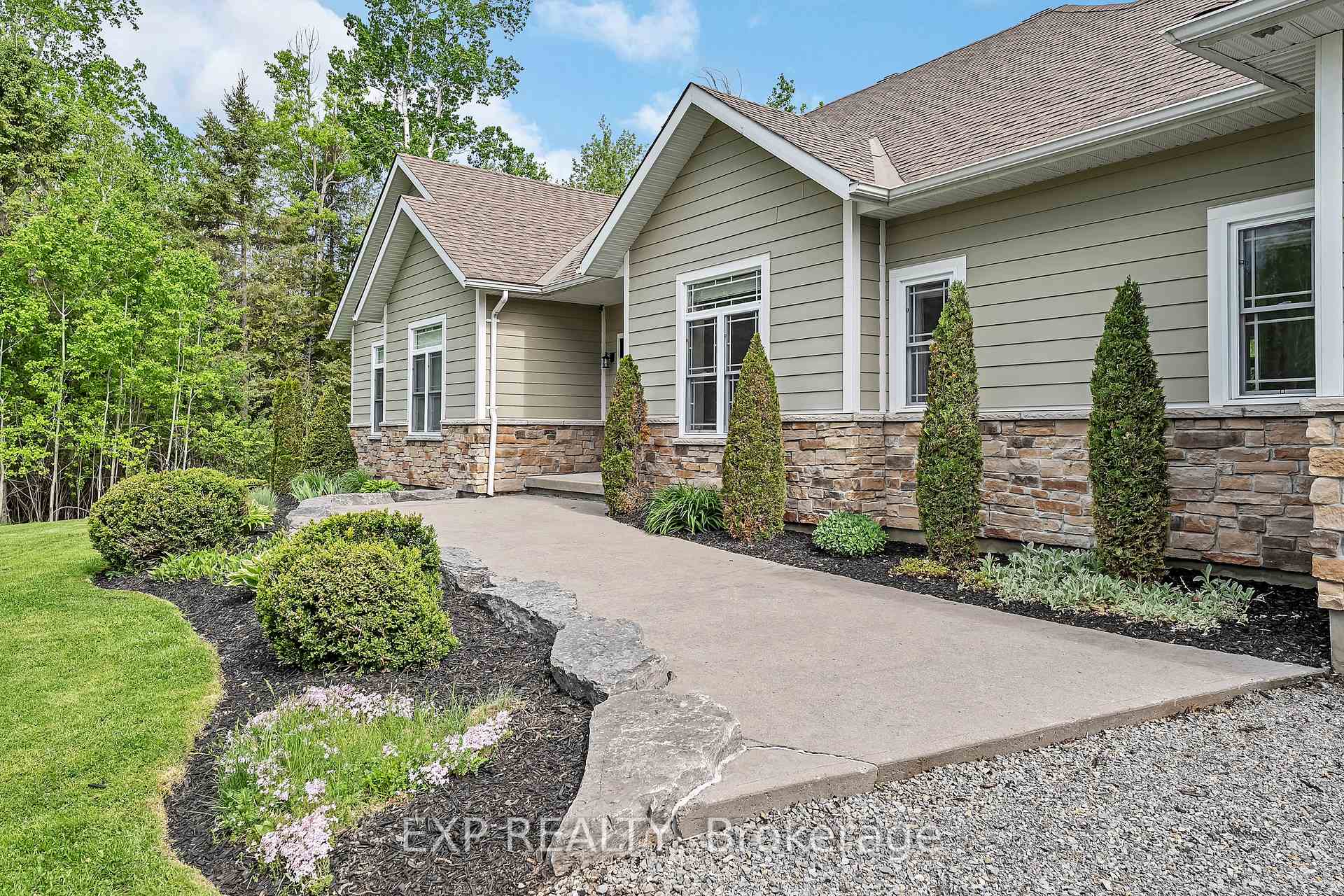 Photo 3 of 155 Wilbert Cox Drive, Ottawa, Huntley Ward (South East) — HOMEH