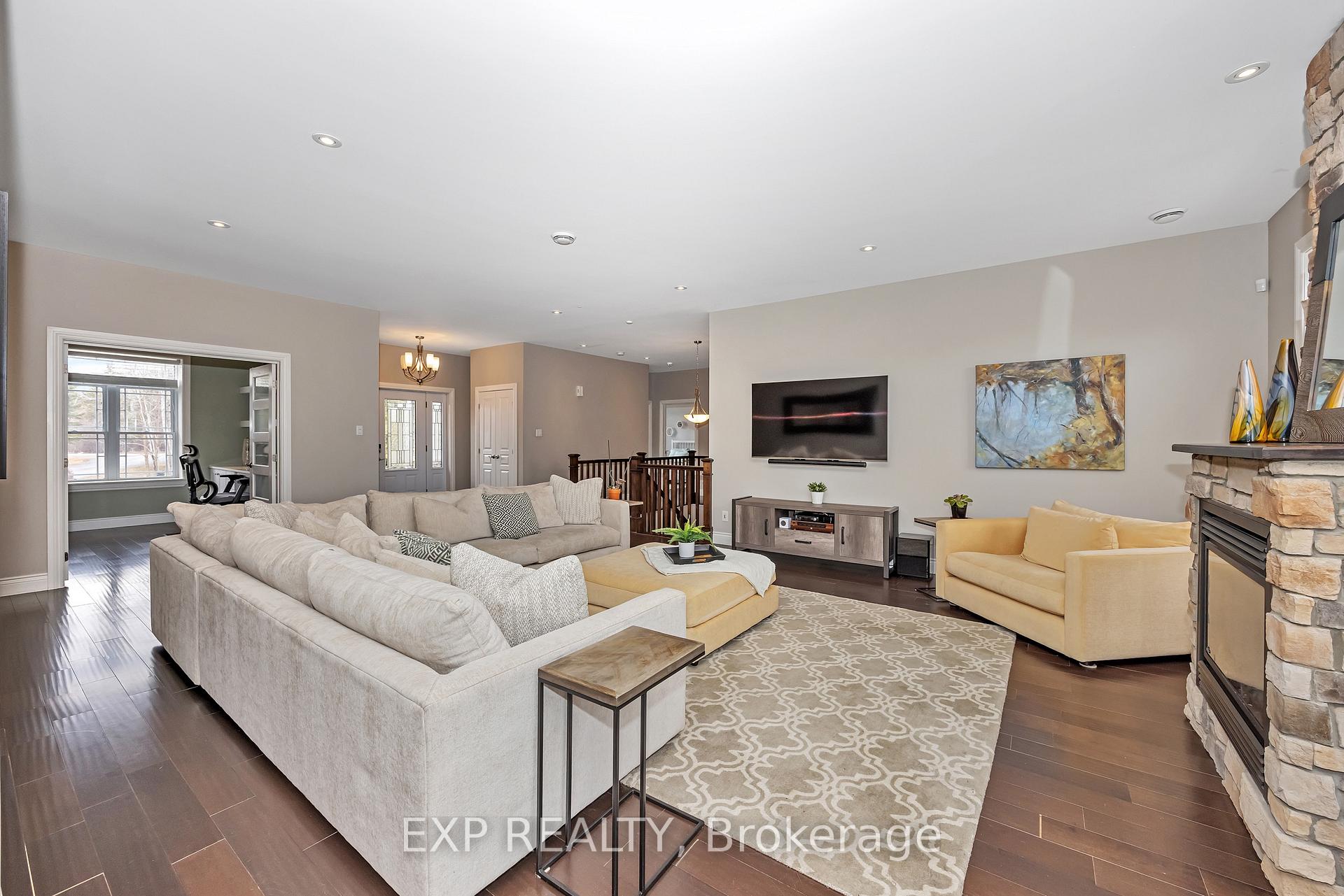 Photo 5 of 155 Wilbert Cox Drive, Ottawa, Huntley Ward (South East) — HOMEH
