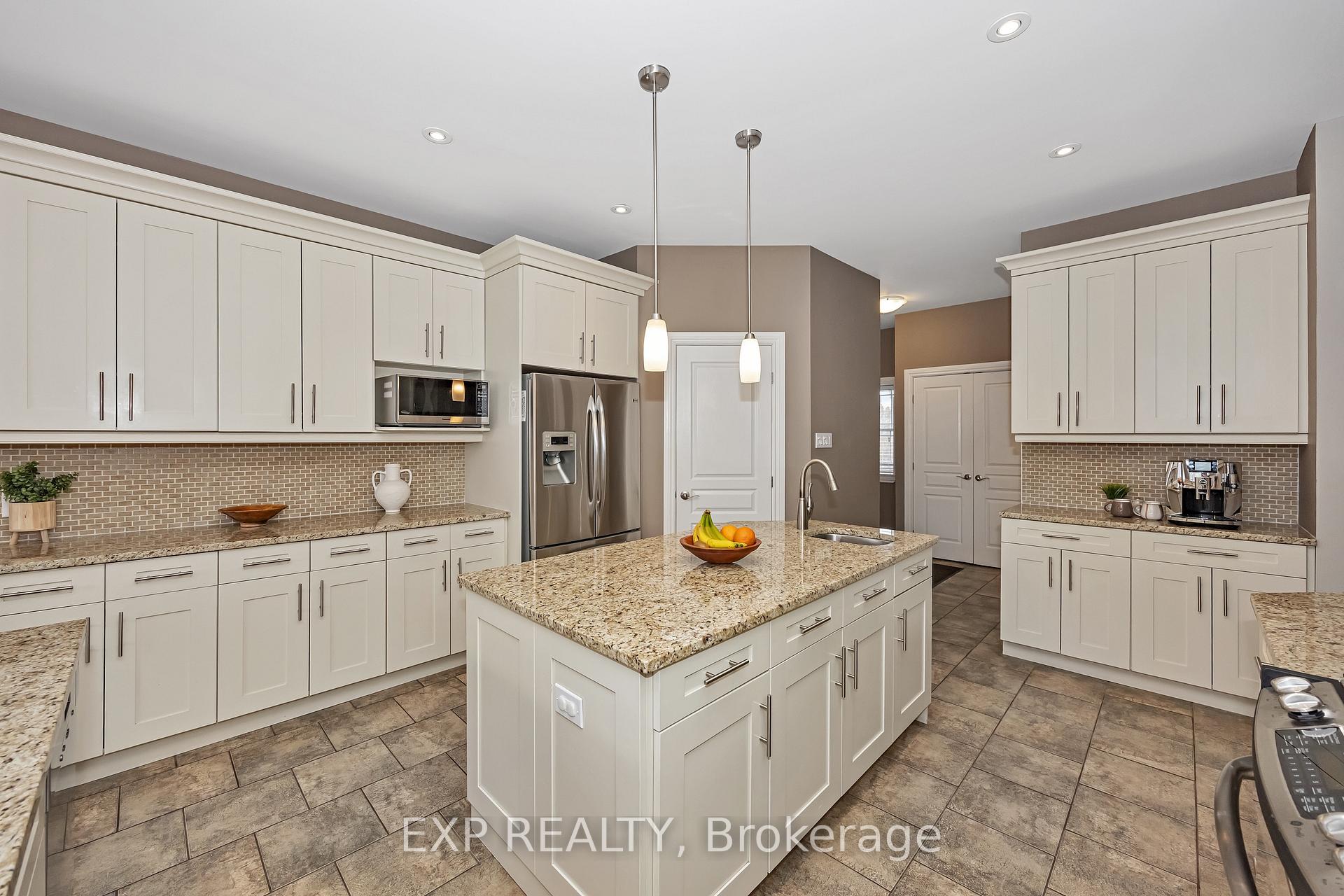 Photo 12 of 155 Wilbert Cox Drive, Ottawa, Huntley Ward (South East) — HOMEH