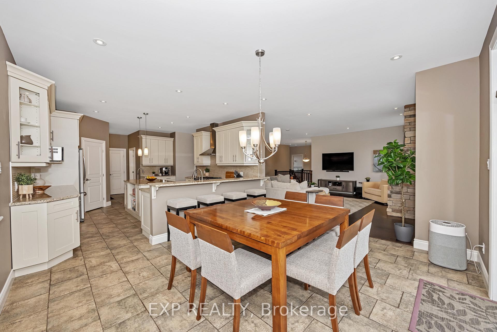 Photo 14 of 155 Wilbert Cox Drive, Ottawa, Huntley Ward (South East) — HOMEH