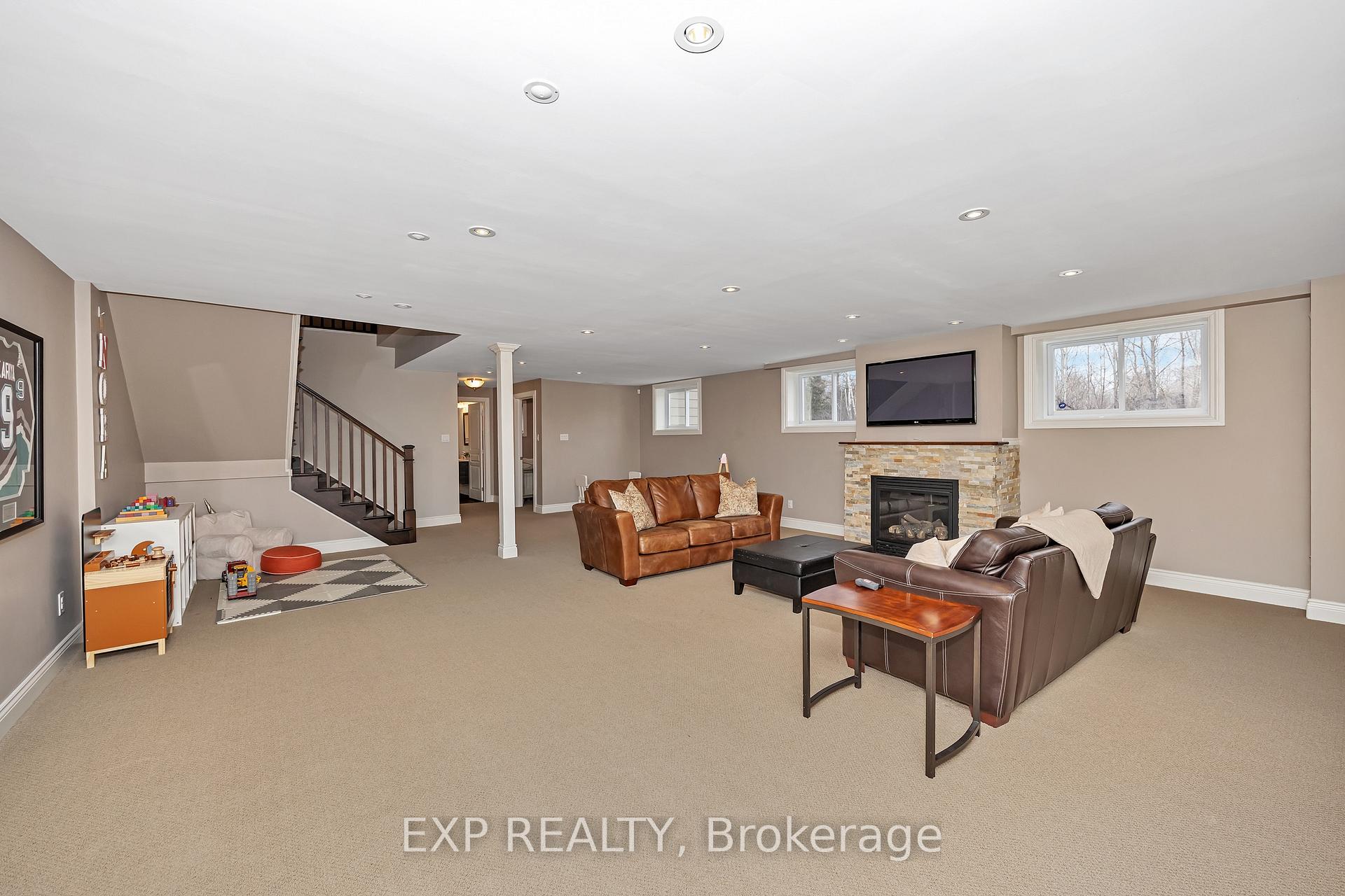 Photo 32 of 155 Wilbert Cox Drive, Ottawa, Huntley Ward (South East) — HOMEH