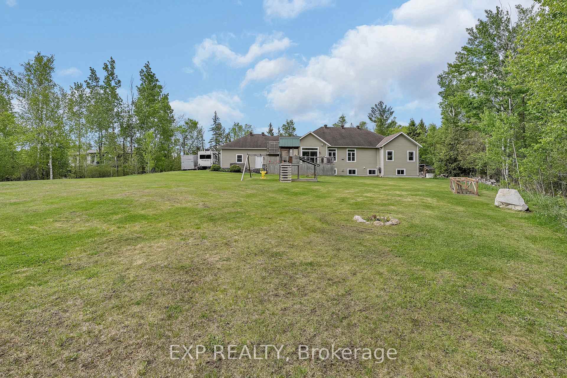 Photo 40 of 155 Wilbert Cox Drive, Ottawa, Huntley Ward (South East) — HOMEH