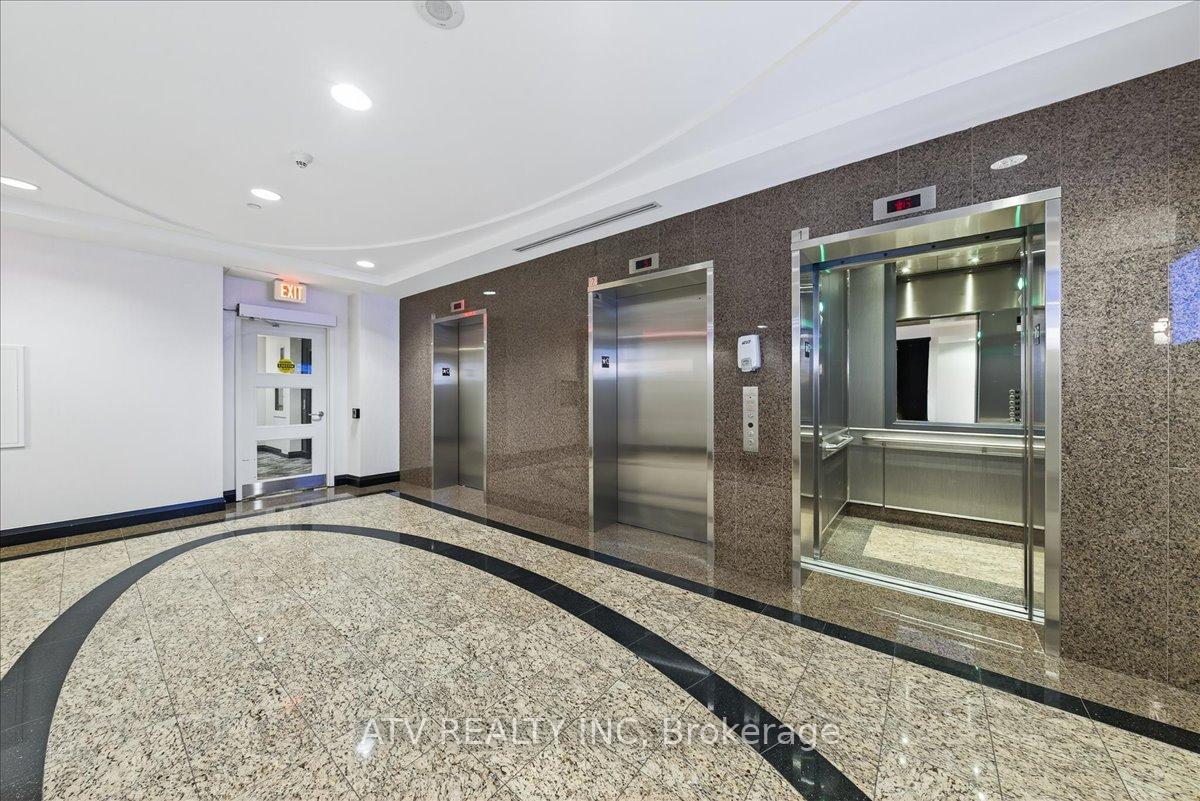 Photo 5 of Unit 708, 1403 Royal York Road, Etobicoke, Willowridge-Martingrove-Richview — HOMEH
