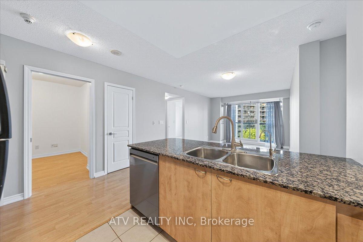Photo 12 of Unit 708, 1403 Royal York Road, Etobicoke, Willowridge-Martingrove-Richview — HOMEH