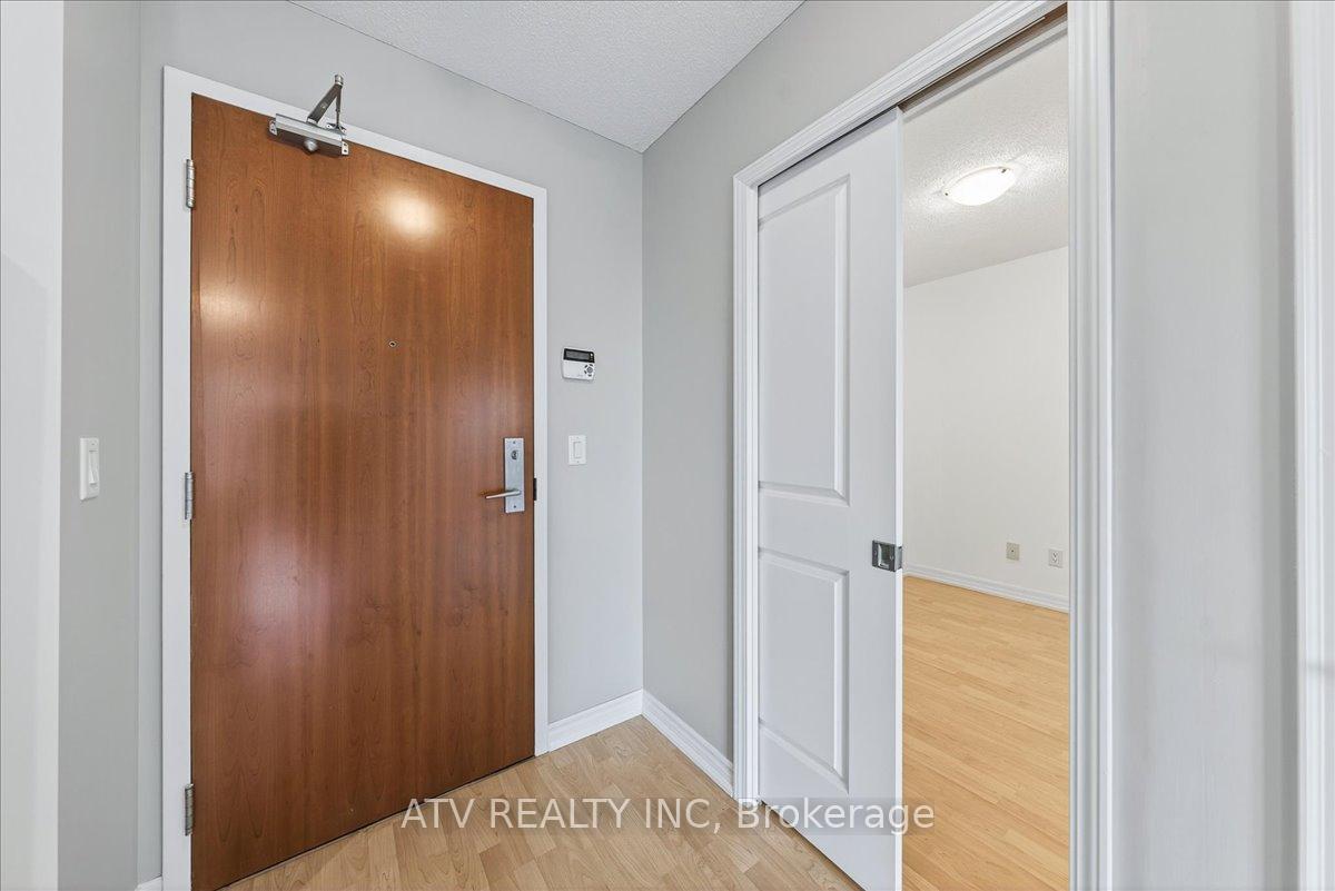 Photo 14 of Unit 708, 1403 Royal York Road, Etobicoke, Willowridge-Martingrove-Richview — HOMEH
