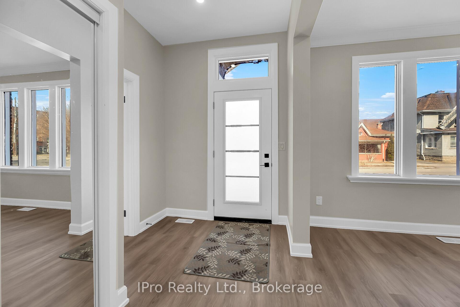 Photo 4 of 241 Dalhousie Street, Brant, Brantford Twp — HOMEH