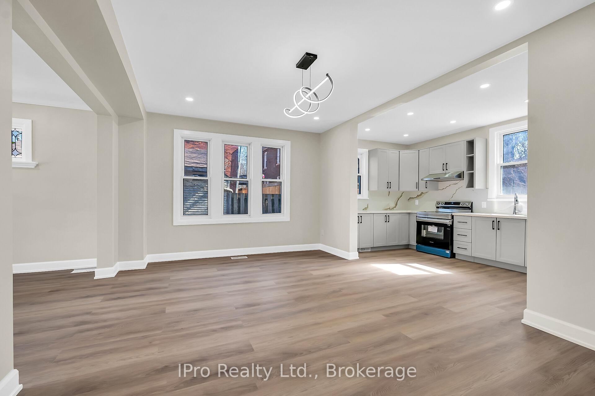 Photo 10 of 241 Dalhousie Street, Brant, Brantford Twp — HOMEH