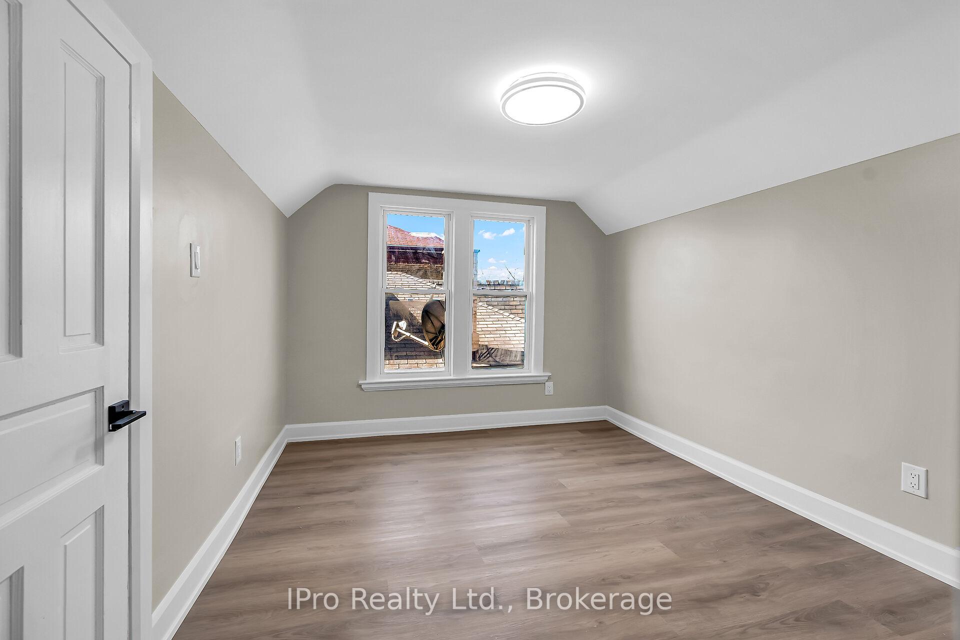 Photo 31 of 241 Dalhousie Street, Brant, Brantford Twp — HOMEH