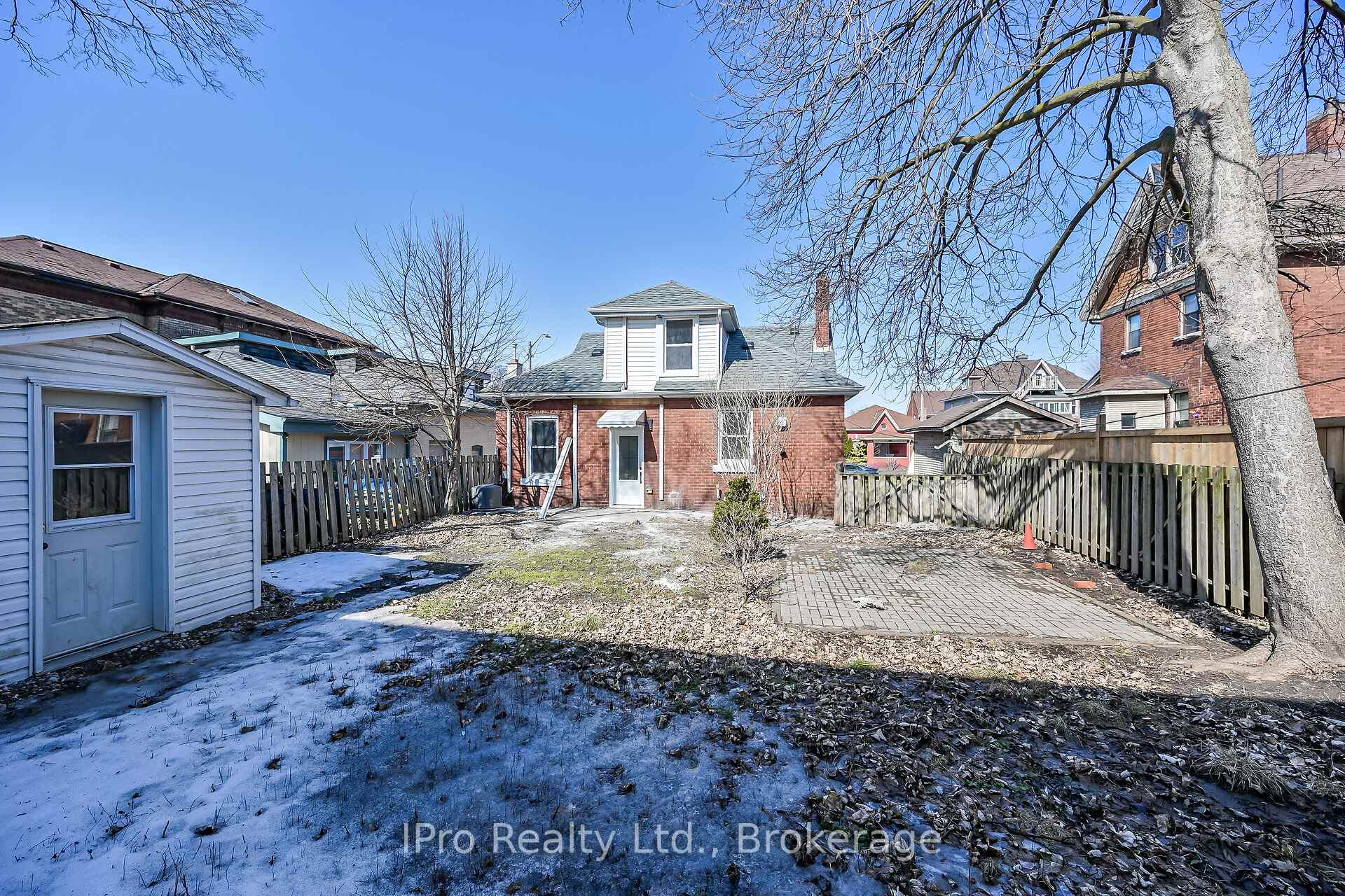 Photo 39 of 241 Dalhousie Street, Brant, Brantford Twp — HOMEH