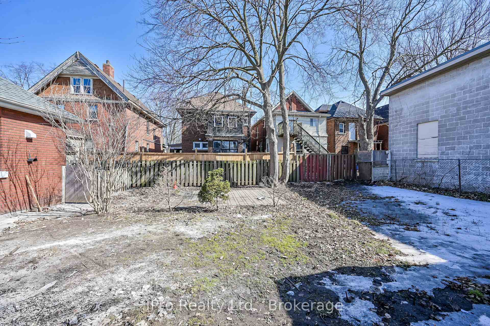Photo 40 of 241 Dalhousie Street, Brant, Brantford Twp — HOMEH