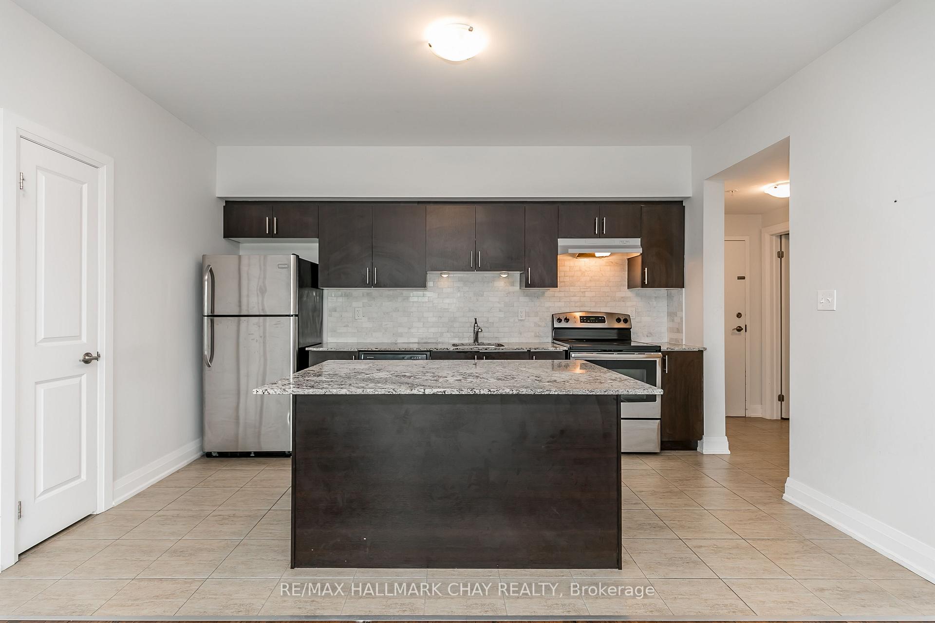 Photo 4 of Unit 310, 299 Cundles Road E, Barrie, Cundles East — HOMEH
