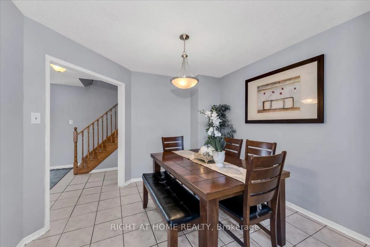 Photo 9 of 2 Wooliston Crescent, Brampton, Fletcher's West — HOMEH