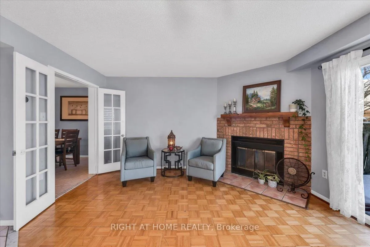 Photo 14 of 2 Wooliston Crescent, Brampton, Fletcher's West — HOMEH