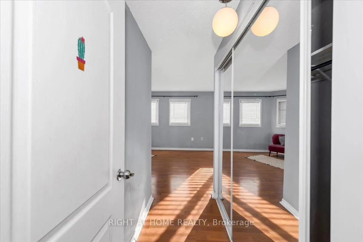 Photo 21 of 2 Wooliston Crescent, Brampton, Fletcher's West — HOMEH