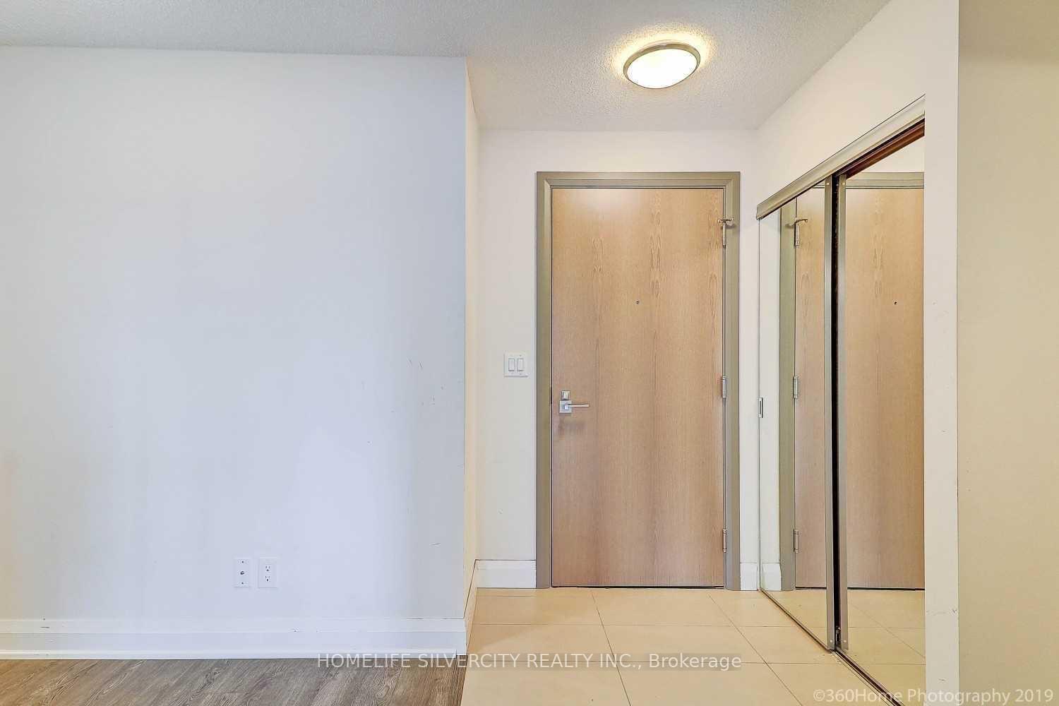 Photo 6 of Unit 627, 18 Uptown Drive, Markham, Unionville — HOMEH