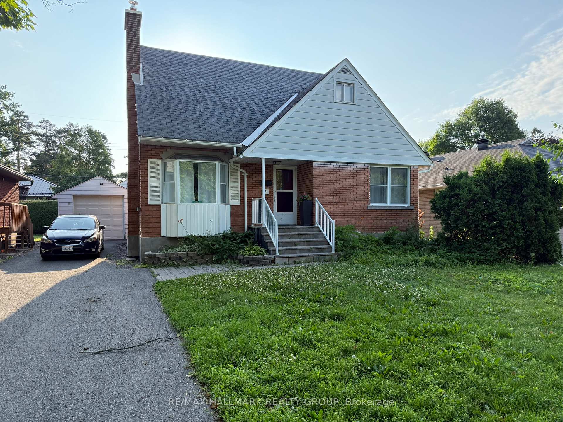 Front of 687 Gainsborough Avenue