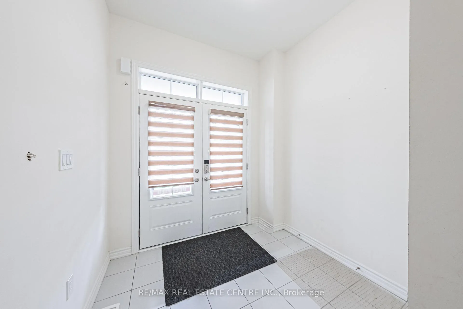Photo 3 of 12 Spiers Road, Cambridge, Galt City Centre — HOMEH
