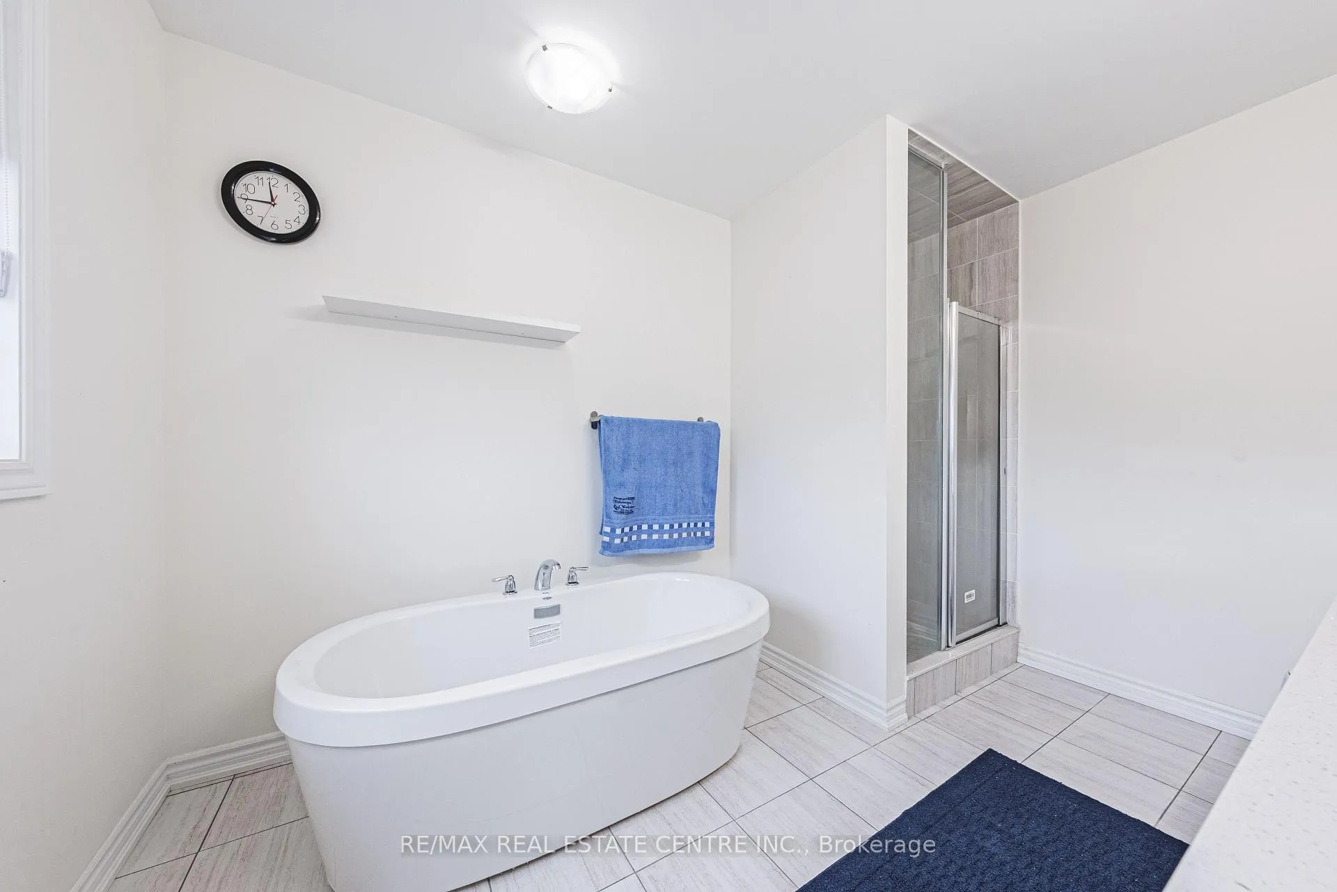 Photo 19 of 12 Spiers Road, Cambridge, Galt City Centre — HOMEH