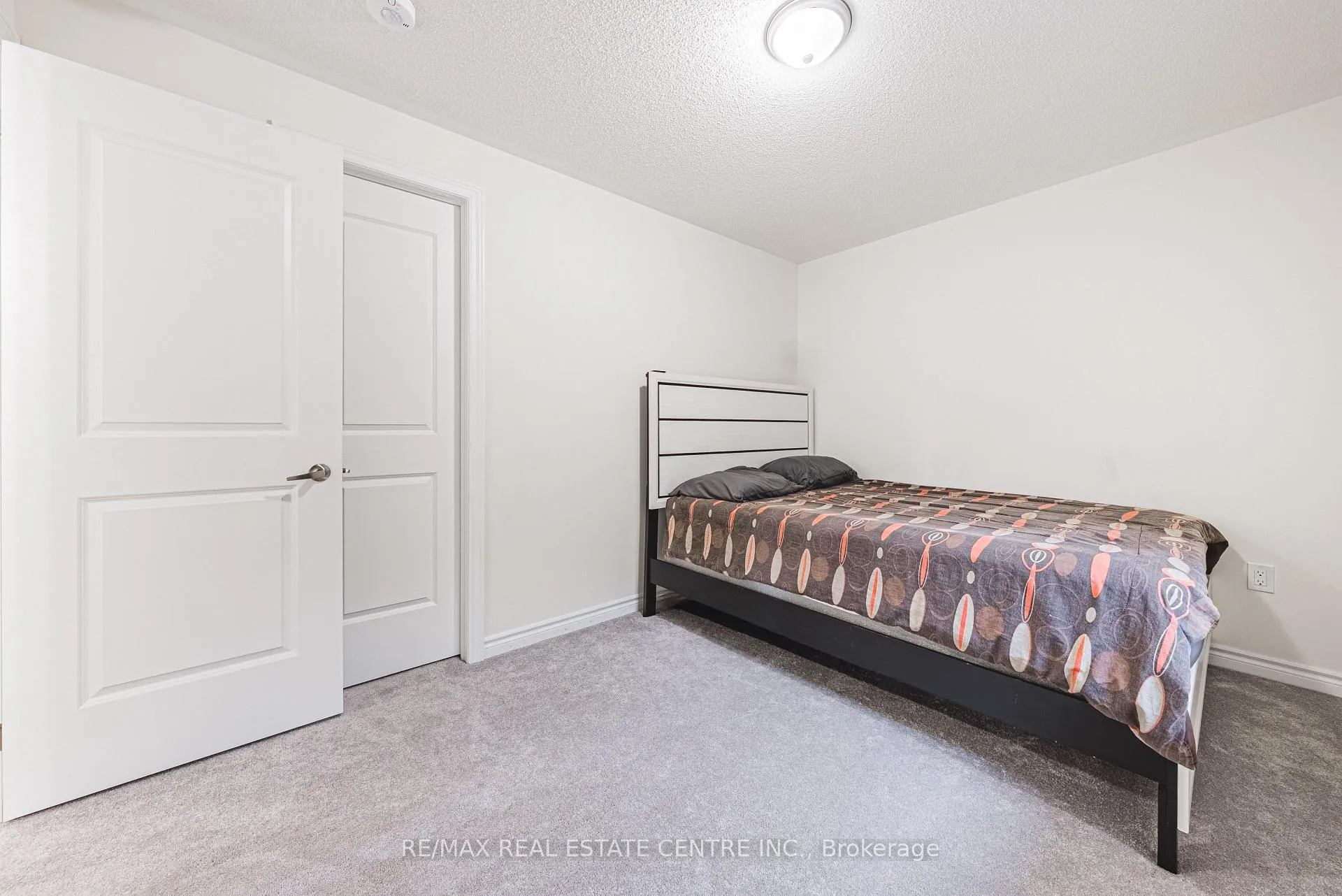 Photo 23 of 12 Spiers Road, Cambridge, Galt City Centre — HOMEH