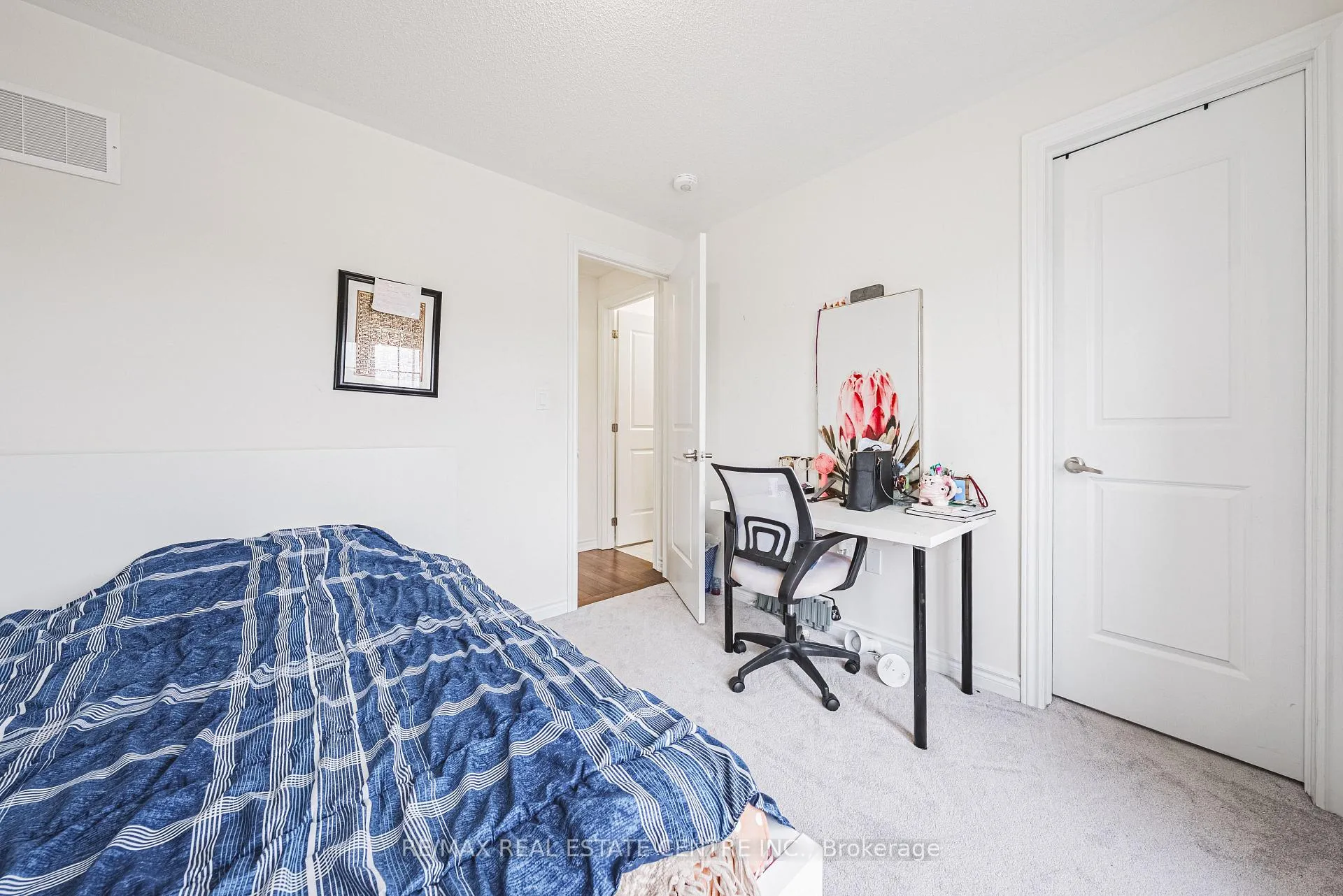Photo 25 of 12 Spiers Road, Cambridge, Galt City Centre — HOMEH