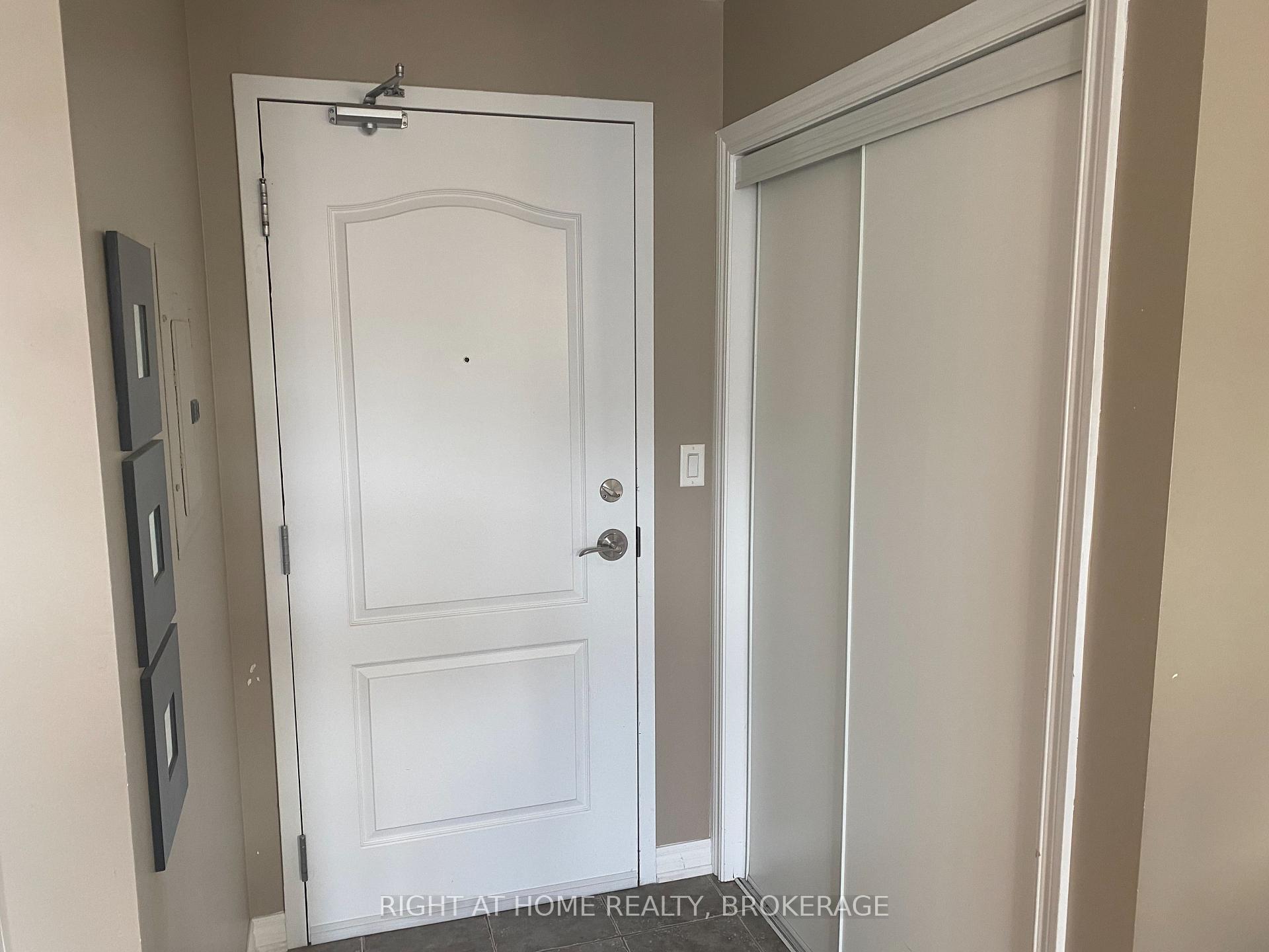 Photo 9 of Unit 301, 5327 Upper Middle Drive, Burlington, Orchard — HOMEH