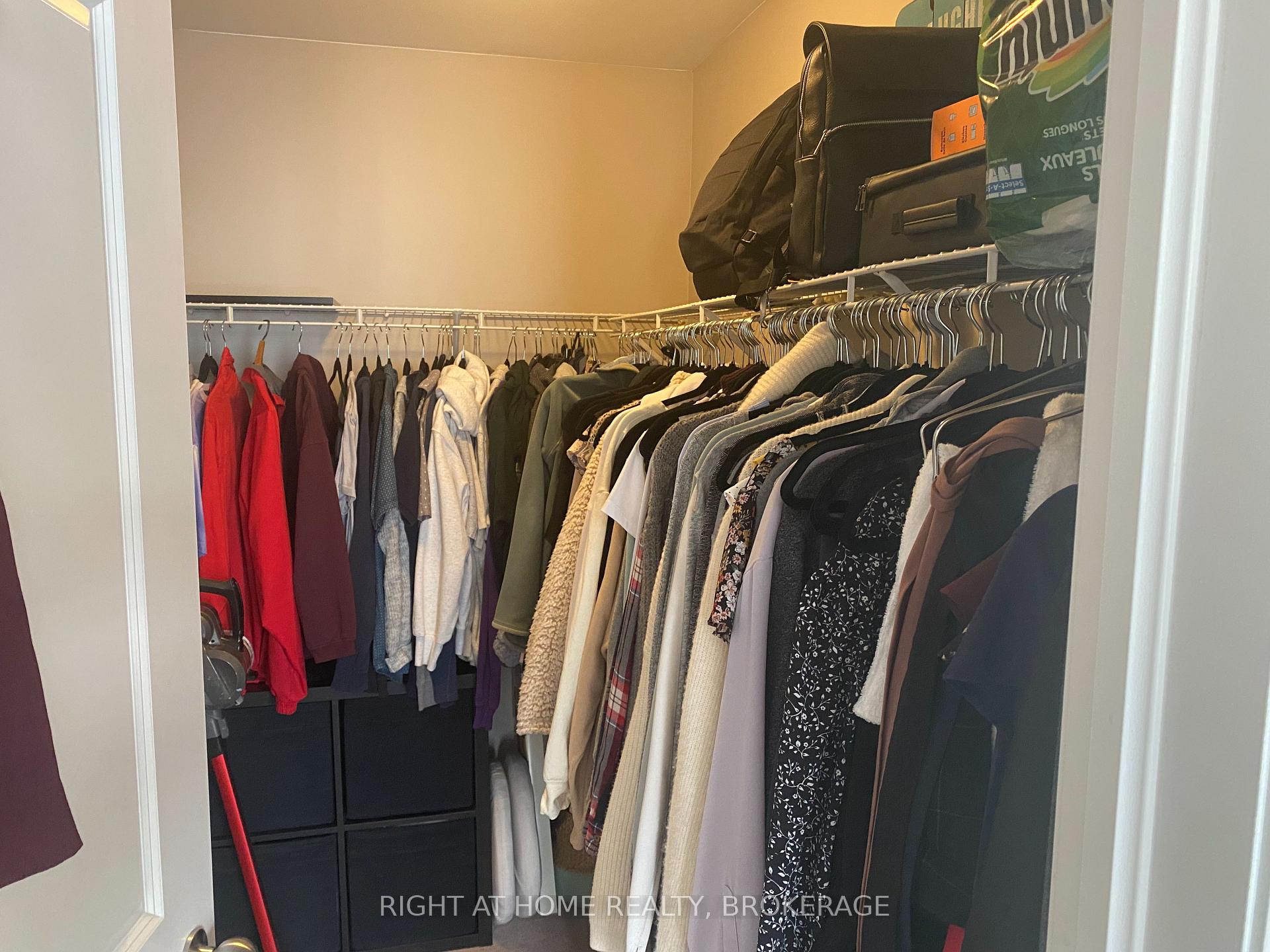 Photo 10 of Unit 301, 5327 Upper Middle Drive, Burlington, Orchard — HOMEH