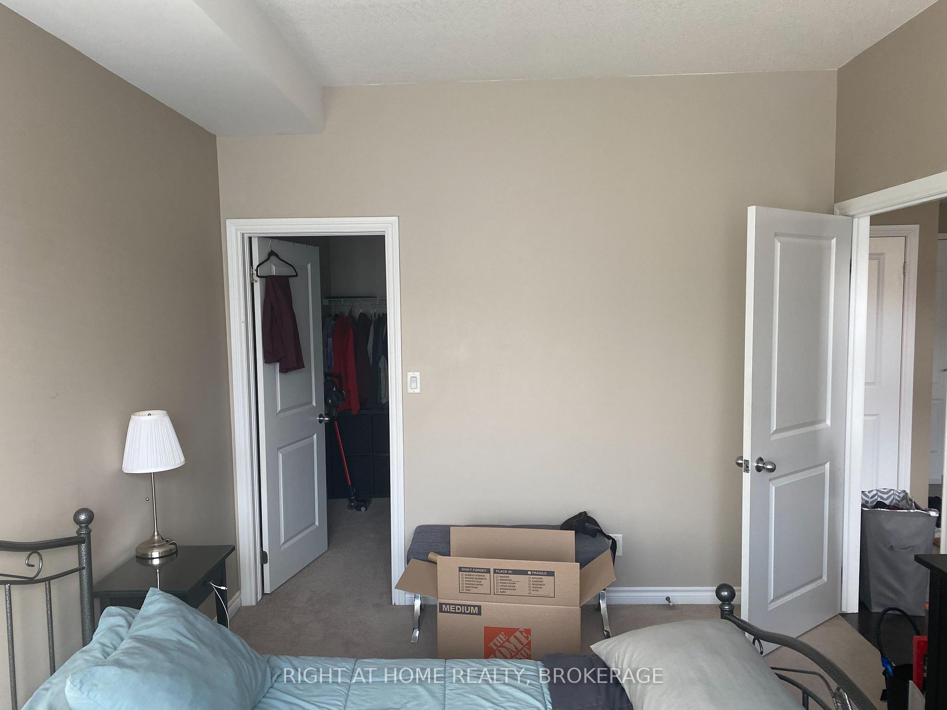 Photo 11 of Unit 301, 5327 Upper Middle Drive, Burlington, Orchard — HOMEH
