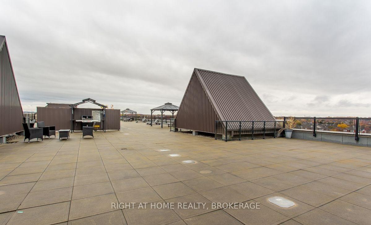 Photo 17 of Unit 301, 5327 Upper Middle Drive, Burlington, Orchard — HOMEH