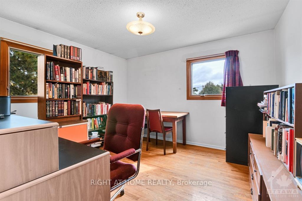 Photo 8 of 34 Farlane Boulevard, Ottawa, City View/Skyline/Fisher Heights/Parkwood Hills — HOMEH