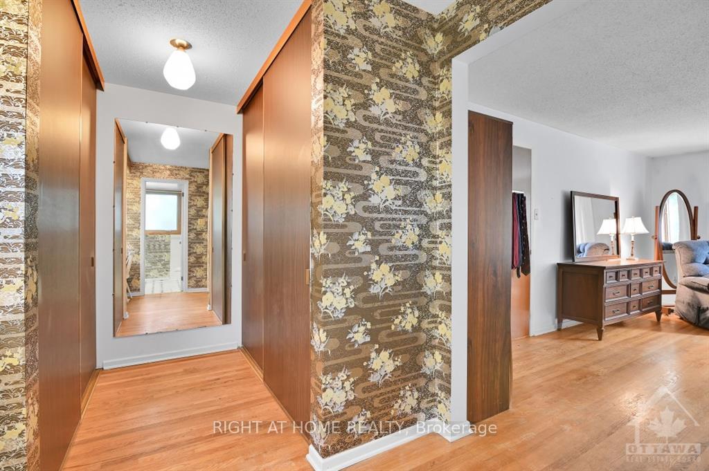 Photo 7 of 34 Farlane Boulevard, Ottawa, City View/Skyline/Fisher Heights/Parkwood Hills — HOMEH