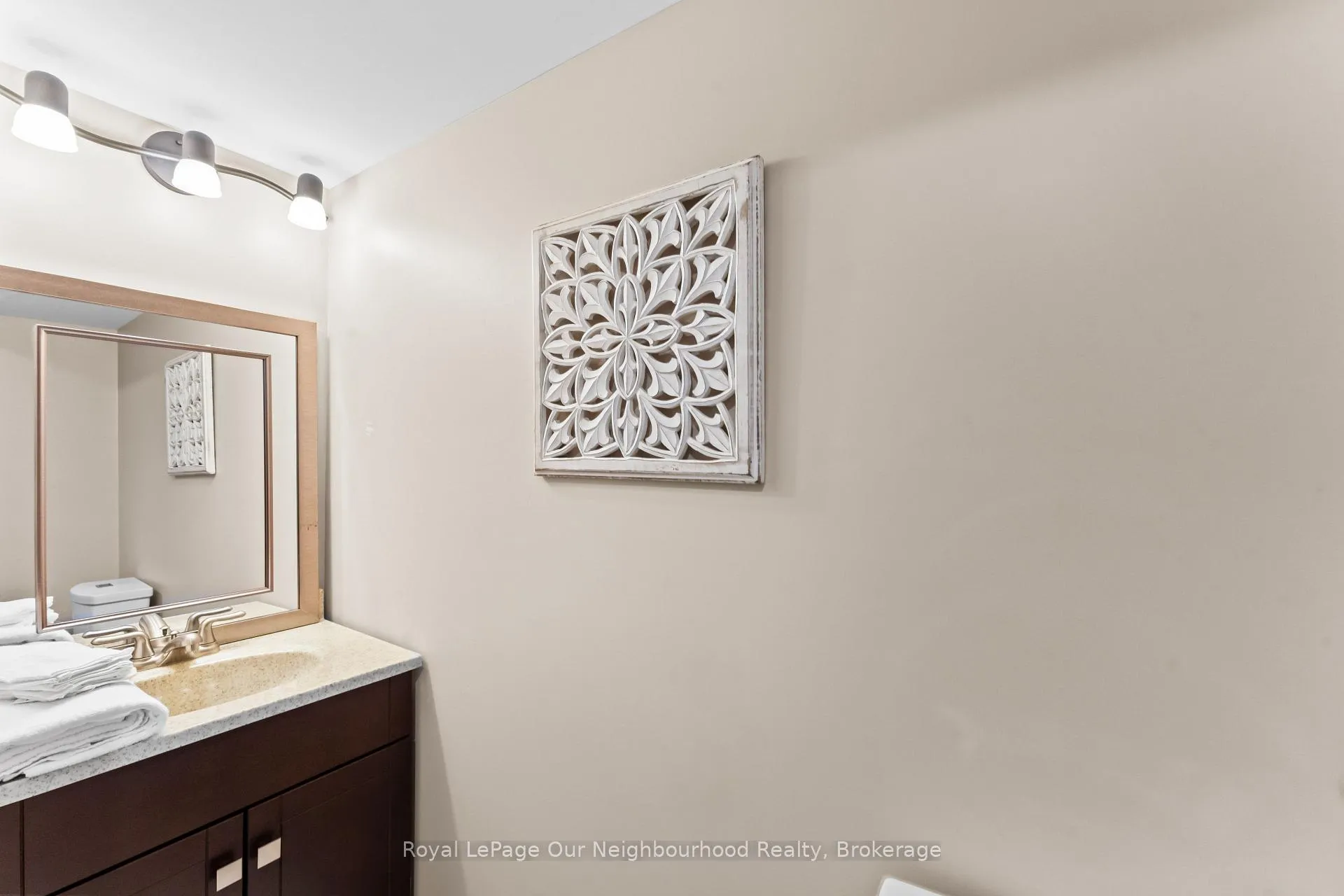 Photo 31 of 95 Laprade Square, Clarington, Bowmanville — HOMEH