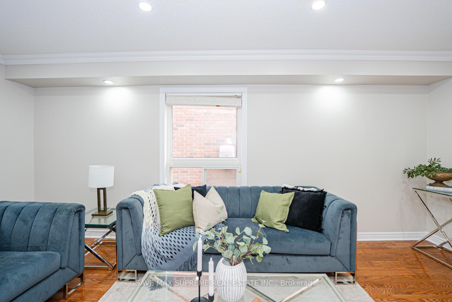 Photo 9 of 74 Ridgemore Crescent, Brampton, Fletcher's Meadow — HOMEH