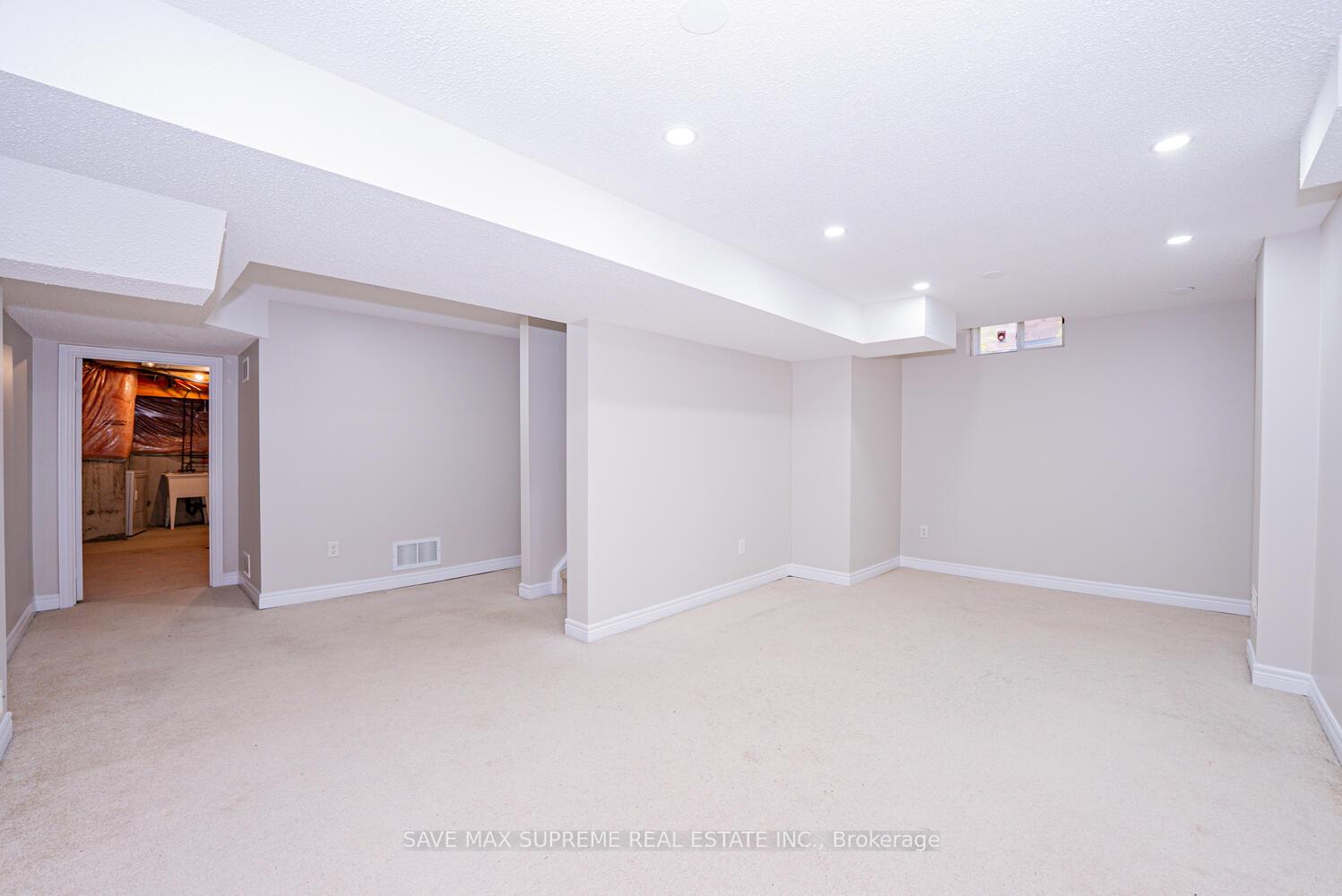 Photo 41 of 74 Ridgemore Crescent, Brampton, Fletcher's Meadow — HOMEH