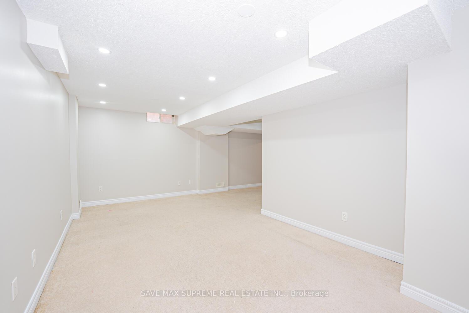 Photo 39 of 74 Ridgemore Crescent, Brampton, Fletcher's Meadow — HOMEH