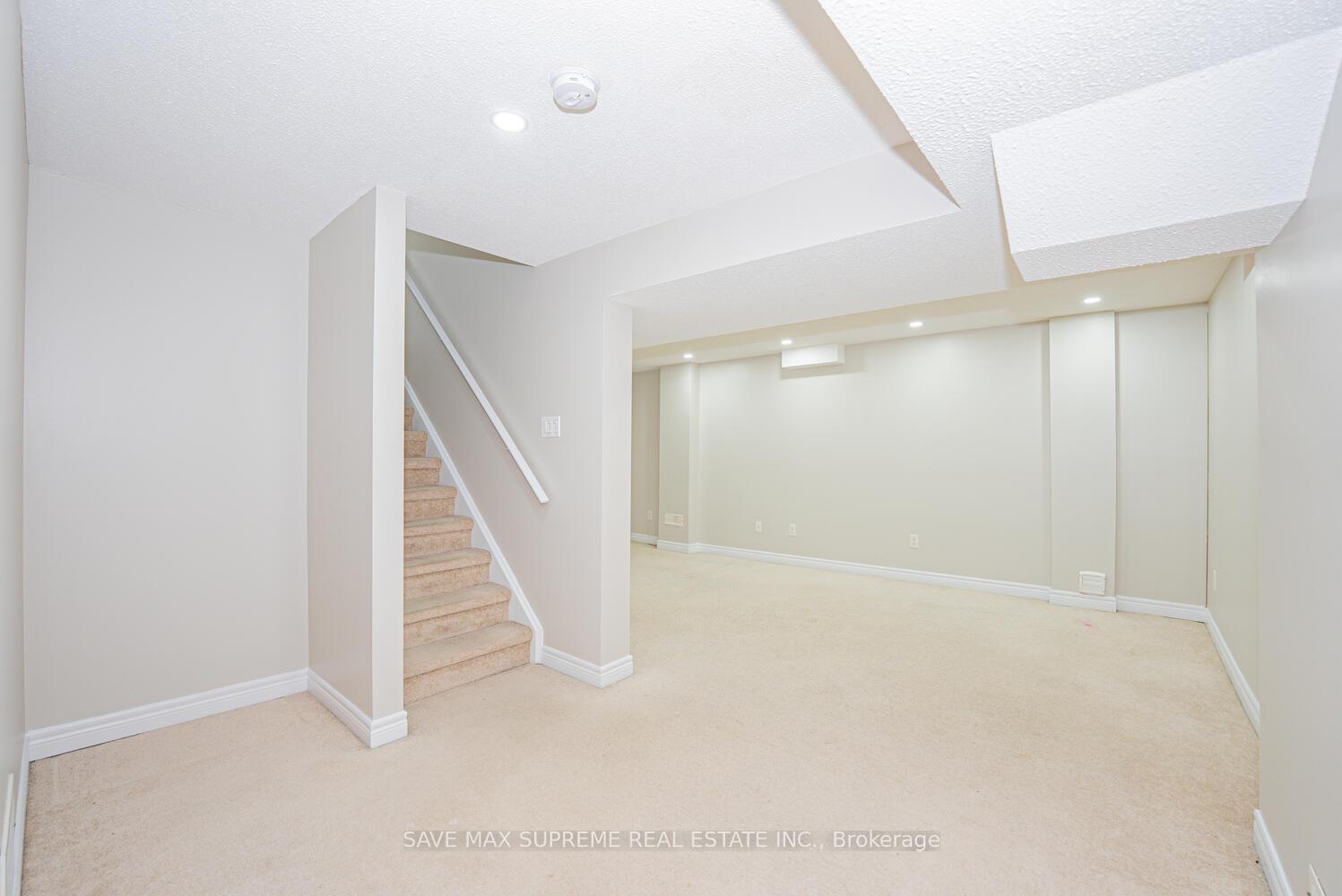 Photo 40 of 74 Ridgemore Crescent, Brampton, Fletcher's Meadow — HOMEH