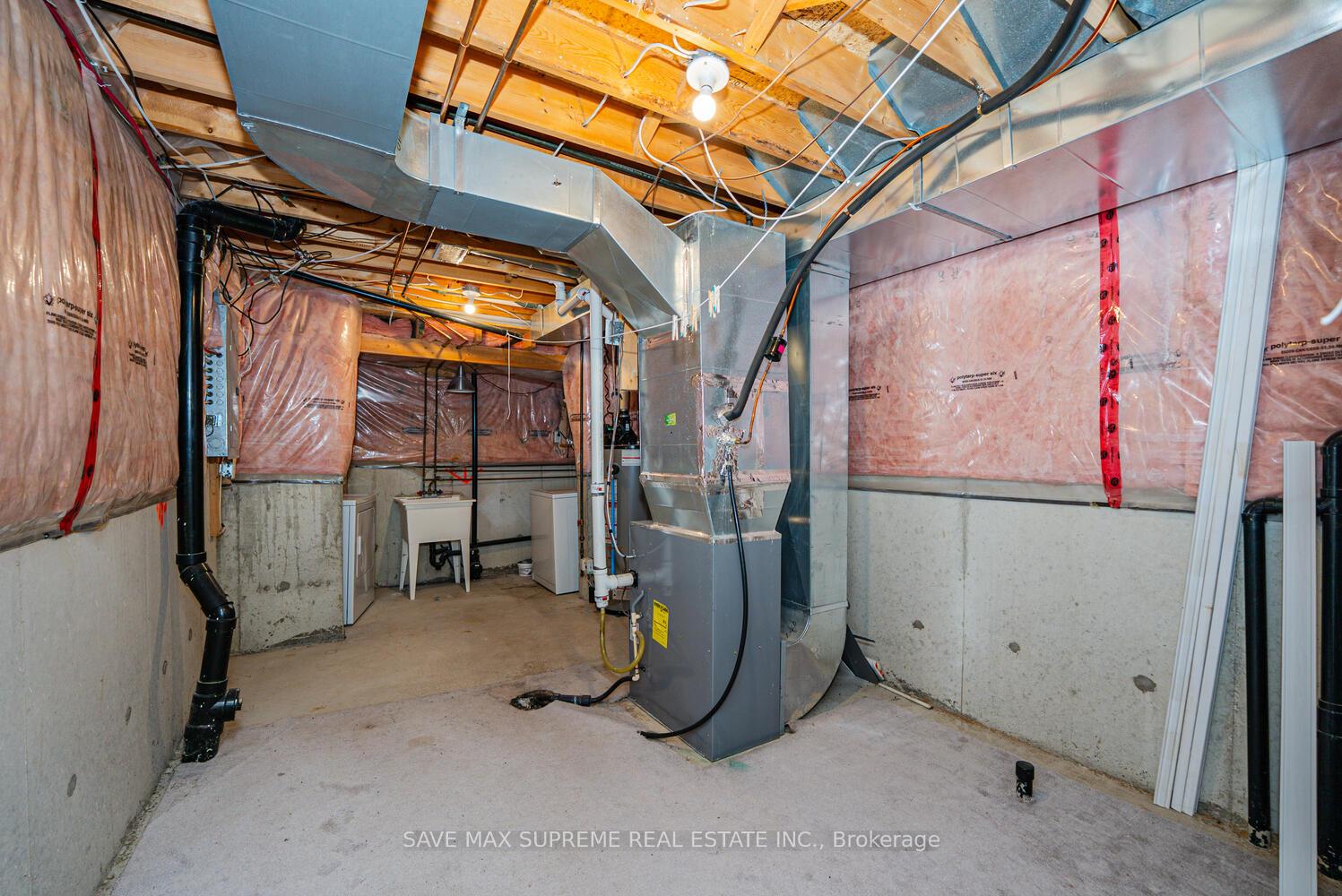 Photo 43 of 74 Ridgemore Crescent, Brampton, Fletcher's Meadow — HOMEH