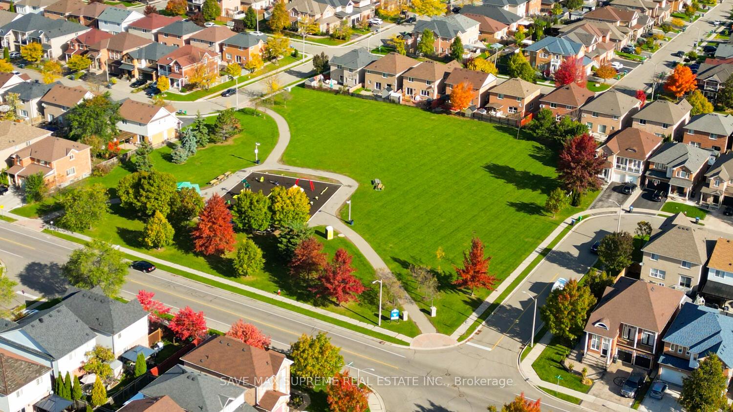 Photo 47 of 74 Ridgemore Crescent, Brampton, Fletcher's Meadow — HOMEH